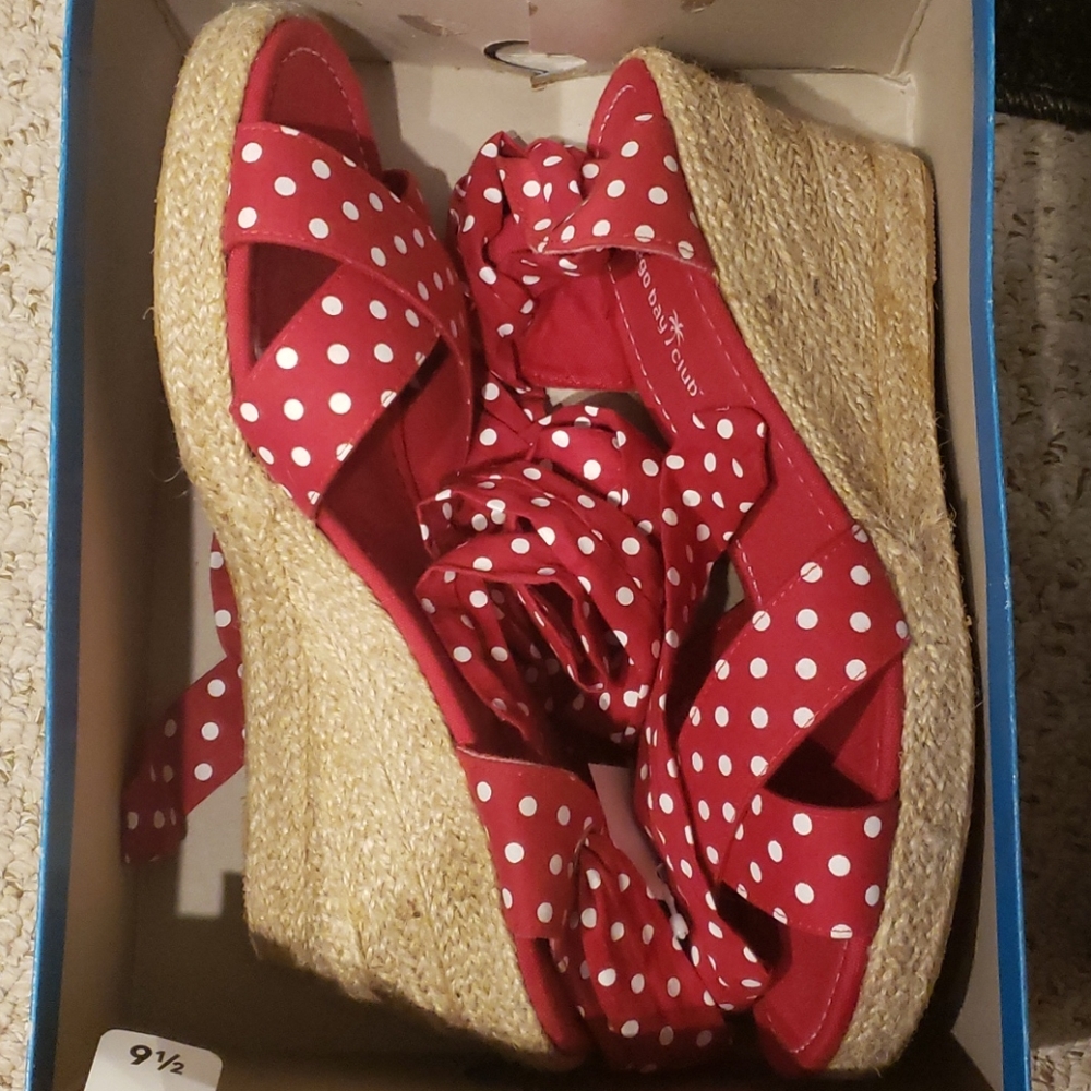 NIB red polka dot rockabilly wedge sandals 9.5